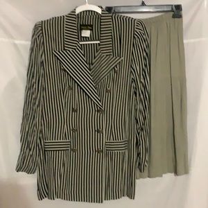 Stuart Alan Black w/Sage Jacket & Sage Pleated Skirt, Size 8 MAKE AN OFFER!!!